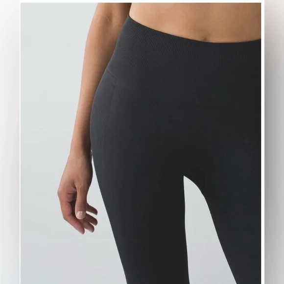 Lululemon Zone In Crop - Picture 5 of 9